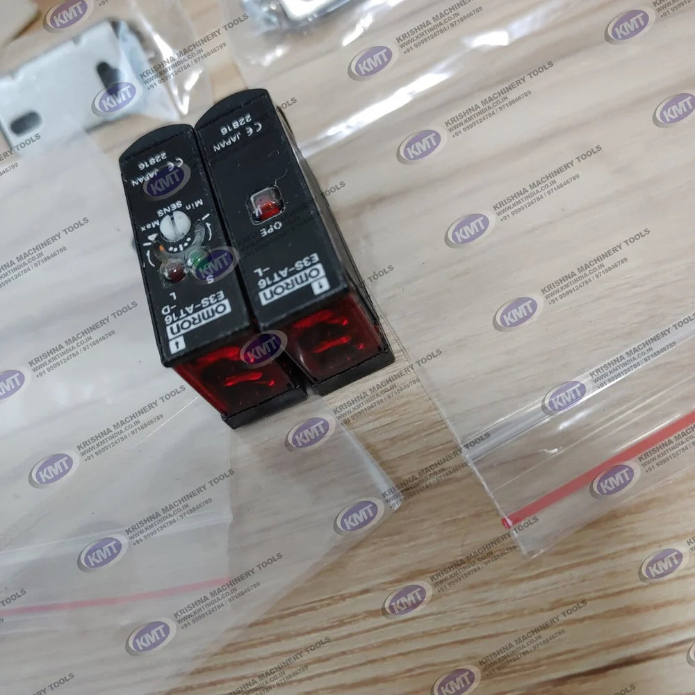 E3S-AT16 Omron Photoelectric Sensor