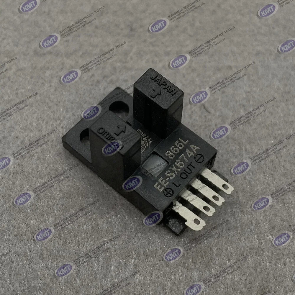 EE-SX674A Omron Photo Micro Sensor