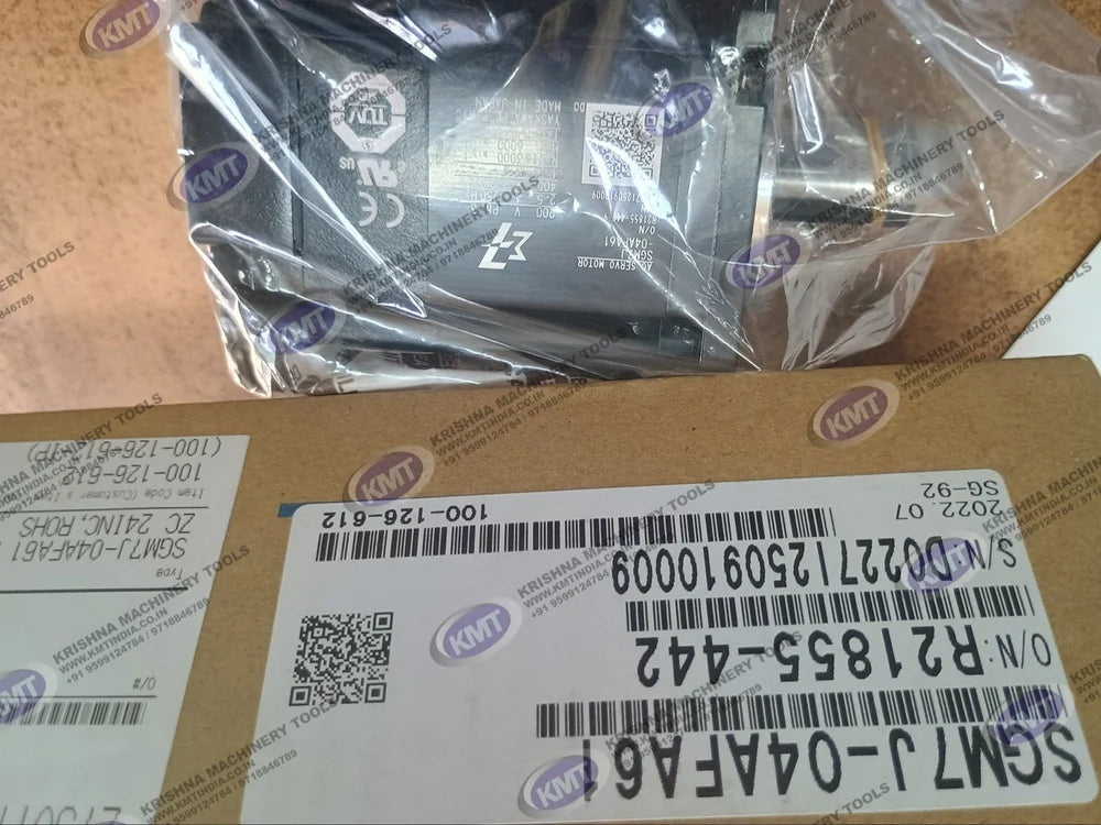 SGM7J-04AFA61 Yaskawa AC Servo Motor