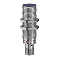 "XS118BHNAM12 Telemecanique Inductive Proximity Sensor 
